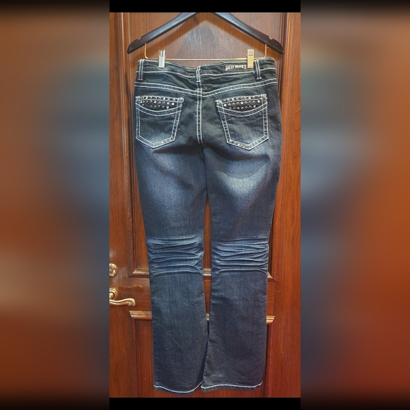 Red Rivet distressed jeans - Picture 2 of 6